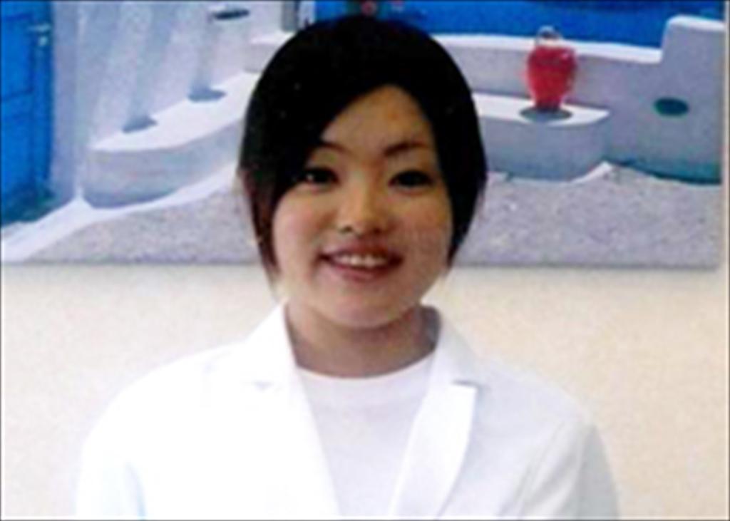 小児歯科医の朝倉先生です。優しい治療で子供達に大変定評がある先生です。